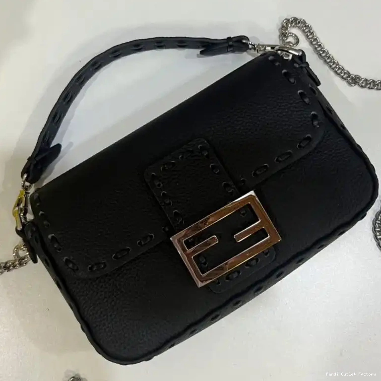 Vintage HOT Fendi In Cuoio Selleria Mini Black Romano Leather Baguette Bag 0515